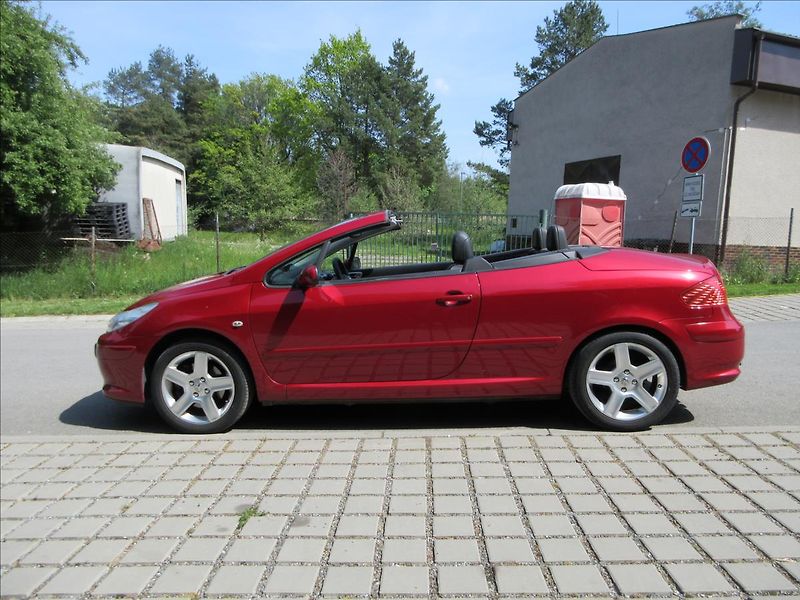 Peugeot 307 2,0 CC 2.0HDi 100Kw, JBL, Kůže - fotka 9 z 37