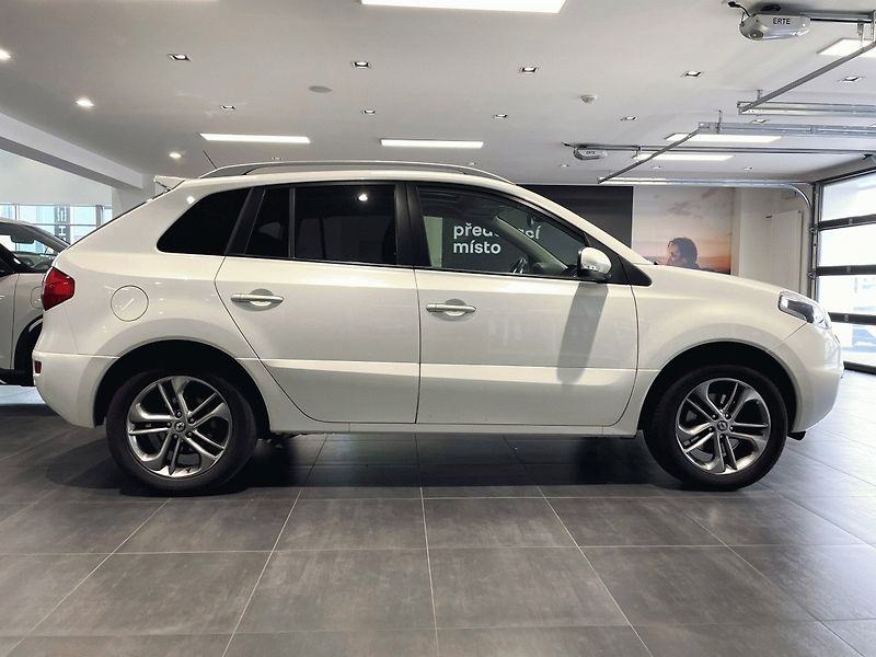 Renault Koleos (2011) BOSE 2,0dCi 175k 4x4 - fotka 5 z 27
