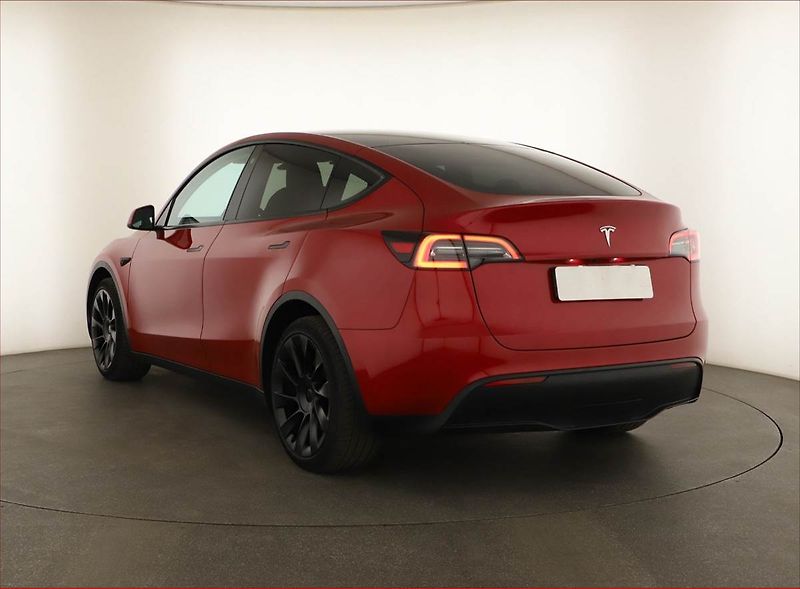 Tesla Model Y (2022) RWD LFP 60kWh, SoH 95% - fotka 4 z 19