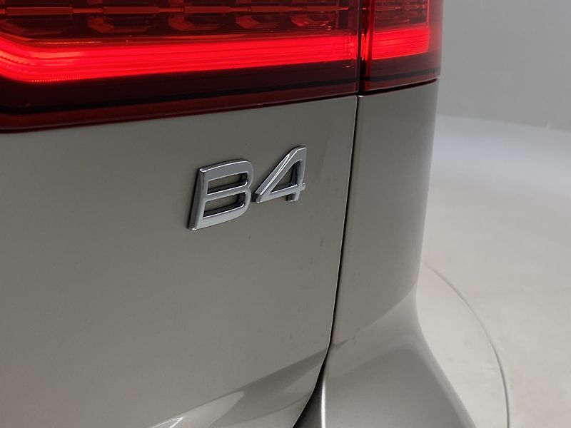 Volvo V60 B4 CORE AUT CZ - fotka 35 z 58
