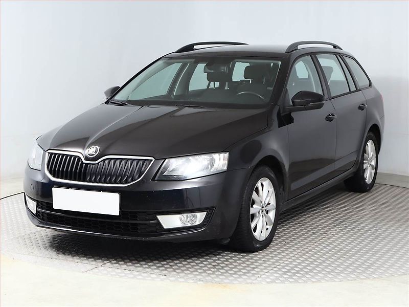 Škoda Octavia (2015) Ambition 1.6 TDI, Navi - fotka 2 z 14