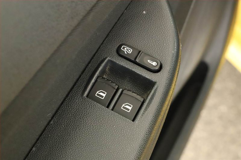 Škoda Fabia (2005) 1.4 16V, Tažné, jezdí výborně - fotka 10 z 14
