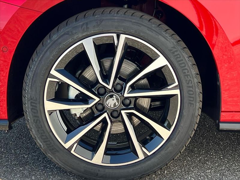 Škoda Fabia 1,5 TSi 110 kW 7DSG MONTE CARL - fotka 12 z 31