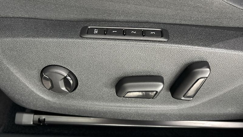 Škoda Enyaq 82 kWh AUT 80 Clever - fotka 21 z 31