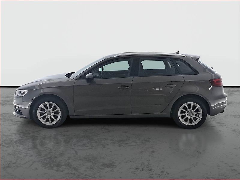 Audi A3 (2013) Attraction 1.4 TFSI - fotka 3 z 19