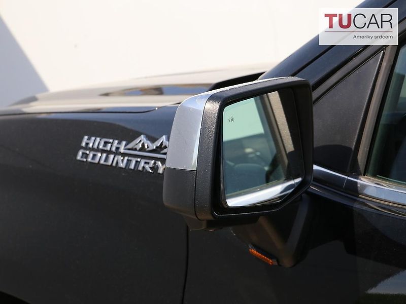 Chevrolet Silverado (2025) High Country 6.2 V8  - fotka 11 z 47