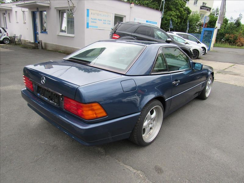 Mercedes-Benz SL 3,2 Hardtop-Cabrio - fotka 23 z 54
