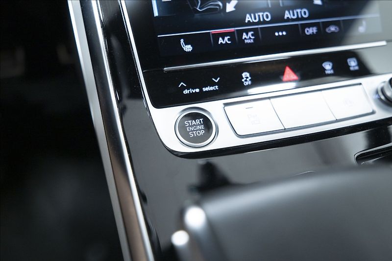 Audi Q7 3,0 TDI QUATTRO S-LINE ČR - fotka 39 z 45