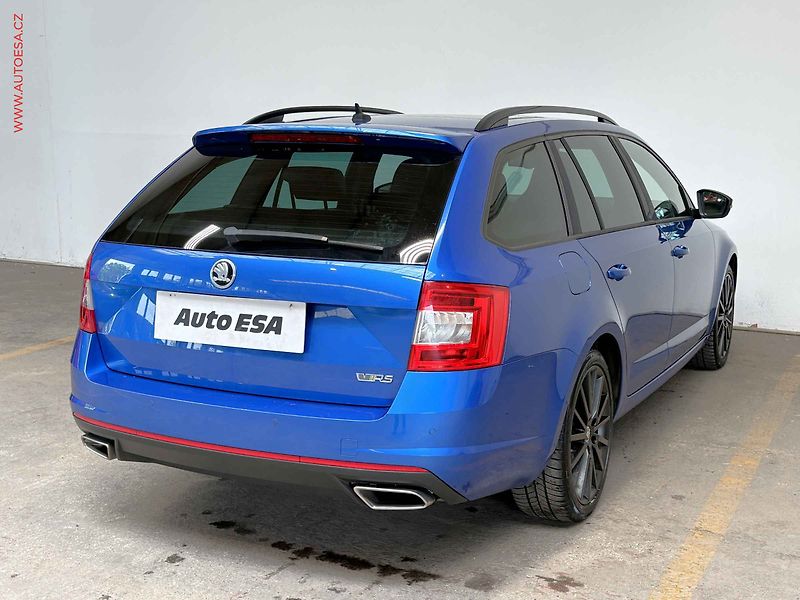 Škoda Octavia (2016) 2.0 TDi, ČR, RS, bixen, panor - fotka 4 z 19
