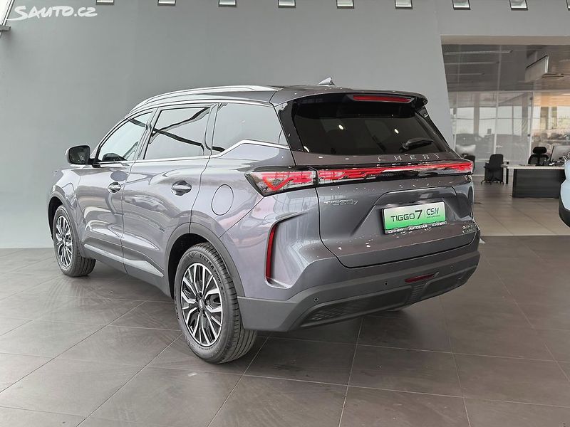 Chery Tiggo 7 PHEV UNIQUE 1,5 T-GDI - fotka 7 z 17