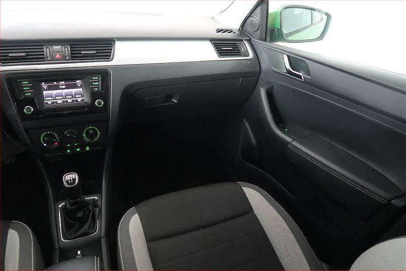 Škoda Rapid (2017) Ambition Plus 1.2 TSI - fotka 8 z 15