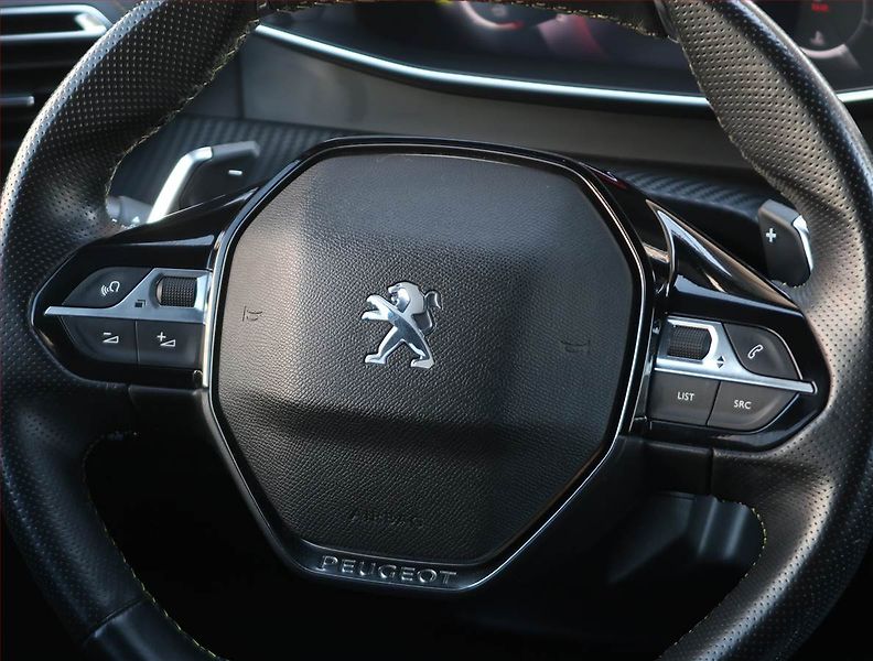 Peugeot 208 (2020) GT Pack 1.2 PureTech, Automat - fotka 16 z 21