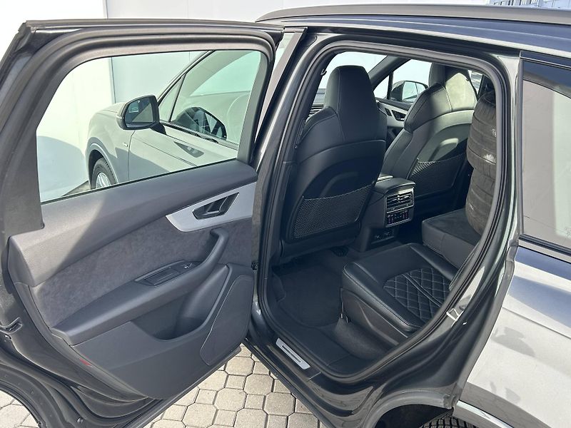 Audi Q7 50 Sline Quattro 8TT 3,0TDI - fotka 8 z 27