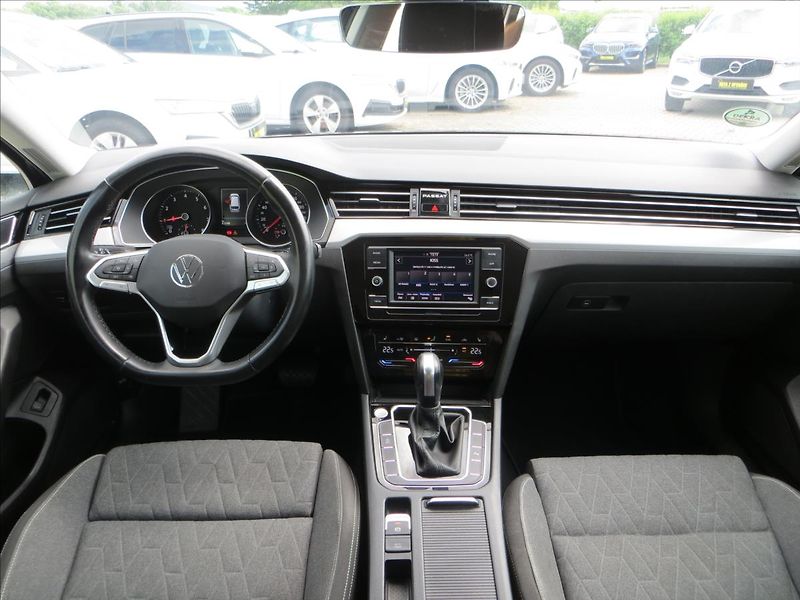 Volkswagen Passat 1,5 TSI 110kW DSG7 ČR Variant - fotka 27 z 27