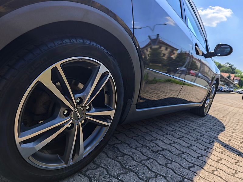 Honda Civic (2007) 1.8 i-VTEC Executive Panorama - fotka 36 z 41