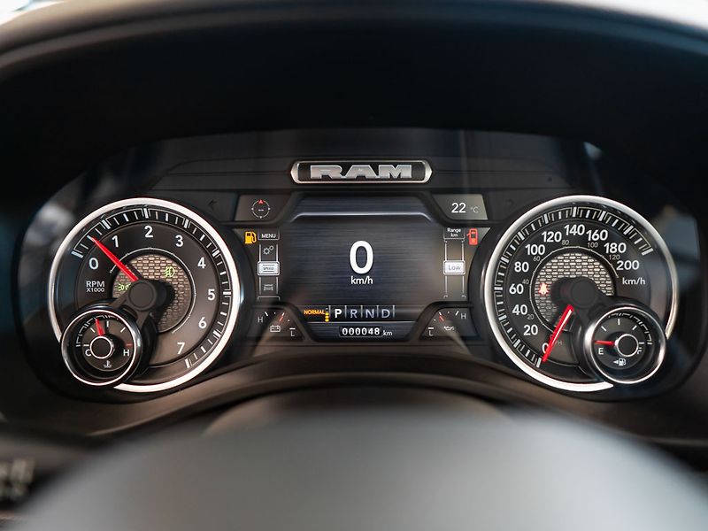 Dodge RAM (2025) 5.7 V8 Laramie Sport 6 LIFT - fotka 26 z 42