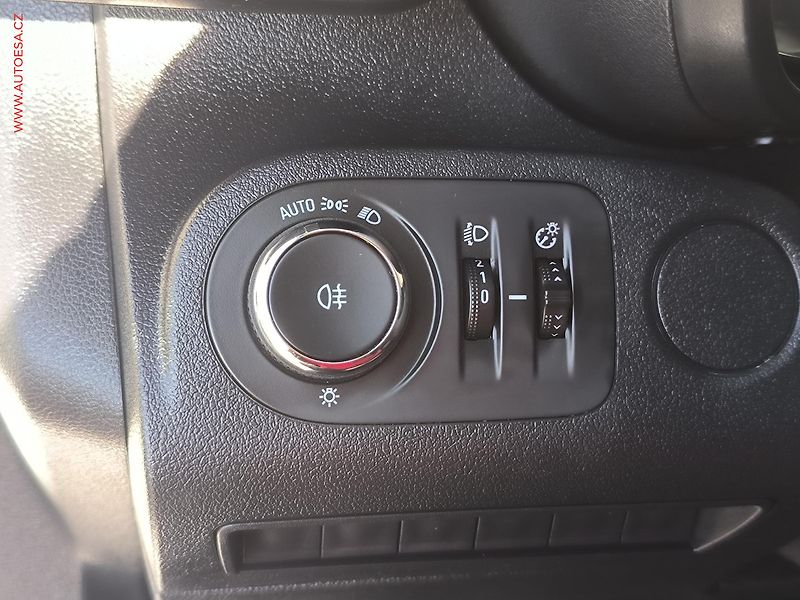 Opel Combo (2022) 1.5CDTi MAXi XL, Edition - fotka 17 z 21