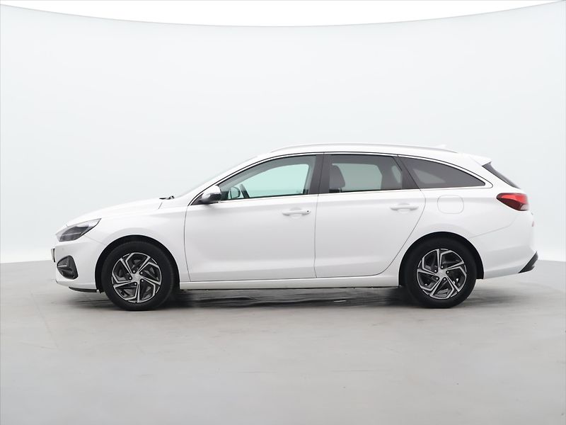Hyundai i30 1,6 CRDI CZ 1.Maj. DPH - fotka 4 z 27