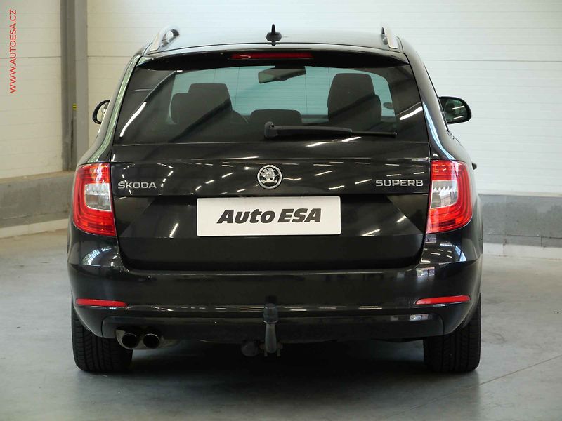 Škoda Superb (2015) 2.0TDI, DSG, xenon - fotka 5 z 20