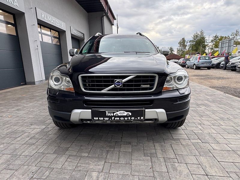 Volvo XC90 (2009) D5 AWD 7Míst R-Design - fotka 3 z 37