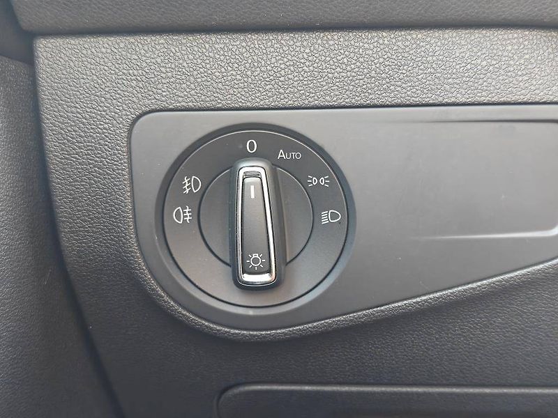 Volkswagen Tiguan Trendline 6G 2,0TDI - fotka 16 z 22