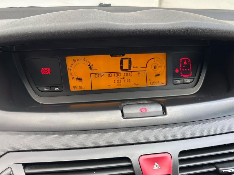 Citroën C4 Picasso MPV - fotka 11 z 24