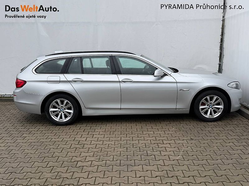 BMW Řada 5 (2012) 525D 160 kW XDRIVE - fotka 6 z 23