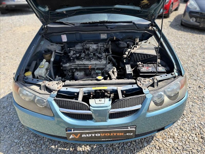 Nissan Almera 1,8 i - fotka 21 z 21