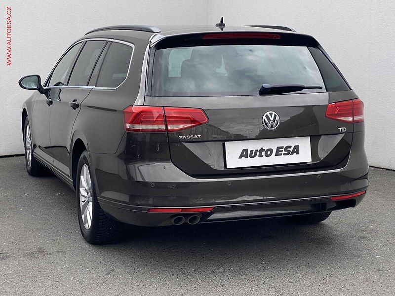 Volkswagen Passat (2016) 2.0 TDi, Comfort, DSG, LED - fotka 6 z 20