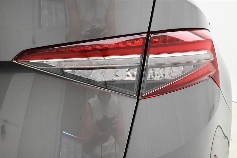 Škoda Kodiaq 2,0 TDI 110 kW DSG NAVI TAŽNÉ - fotka 30 z 31