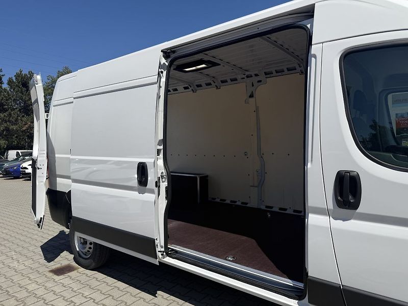 Toyota Proace Max L3H2 4D VAN 2.2 140 6MT Active - fotka 10 z 21