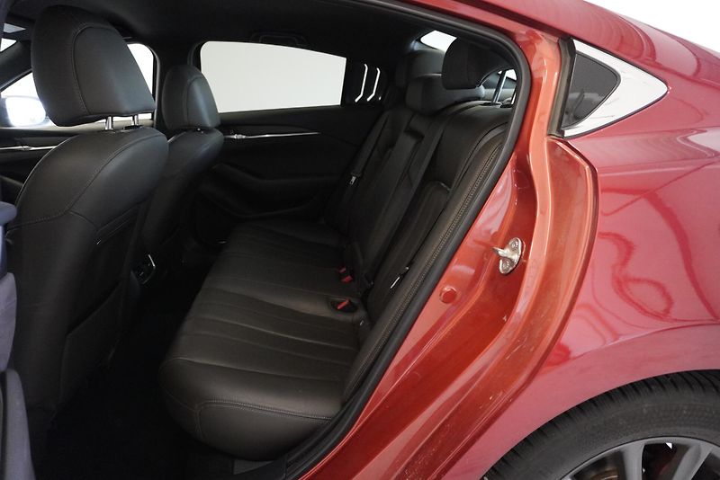Mazda 6 2,5 SKYACTIV-G OPTIMUM AUT. - fotka 26 z 30
