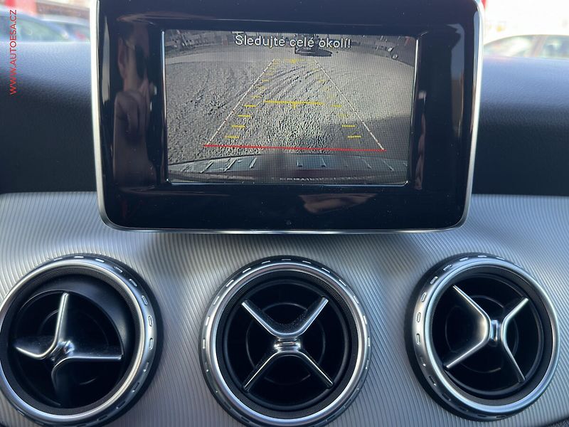 Mercedes-Benz GLA (2014) 2.2CDi 200 4Matic, ČR, AT - fotka 15 z 20
