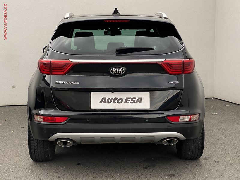 Kia Sportage (2016) 2.0 CRDi, GT Line, panor - fotka 5 z 20