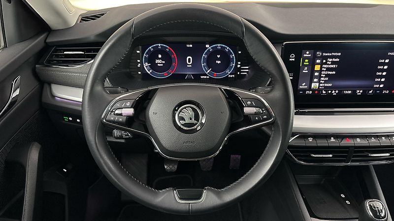 Škoda Octavia 2.0 TDI Style - fotka 9 z 26