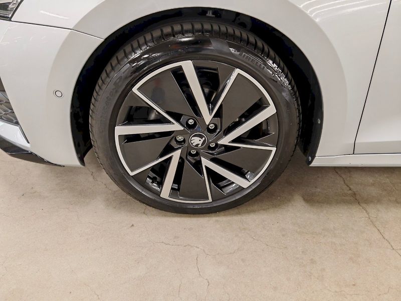 Škoda Octavia (2025) 1.5 TSI 110 kW Sportline - fotka 33 z 33