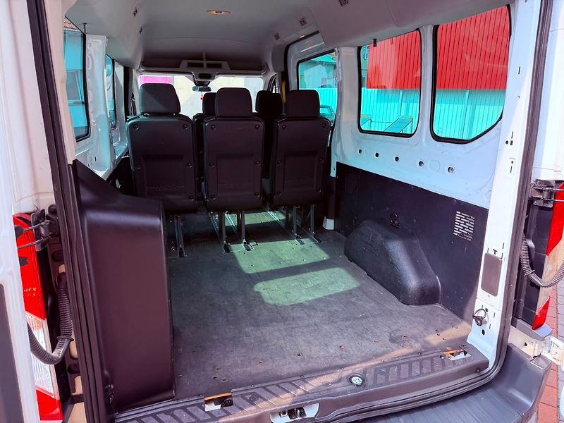 Ford Transit 2.2 TDCi L3H4, 1.Maj, 9 míst - fotka 10 z 21