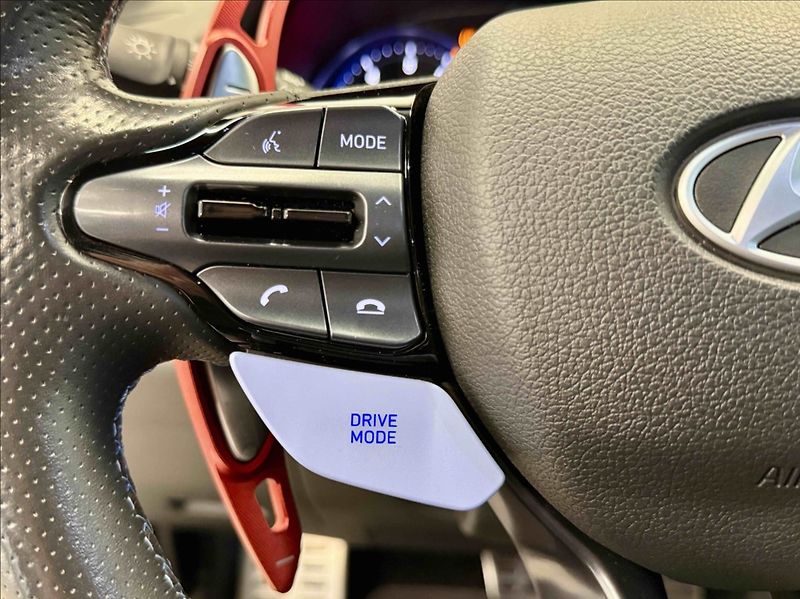 Hyundai i30 2,0   N PERFORMANCE - fotka 17 z 22