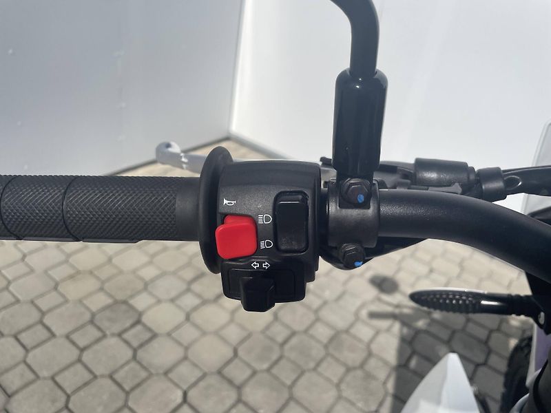 Aprilia (2026) RX 125 EU5+ - fotka 11 z 12