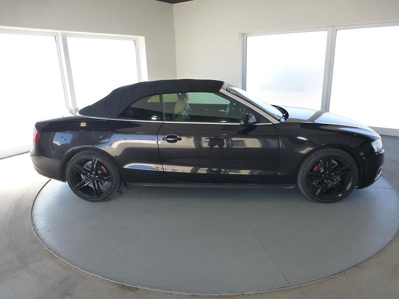 Audi A5 (2011) 3,0TDI*ALU*NAVI**CABRIO - fotka 4 z 23
