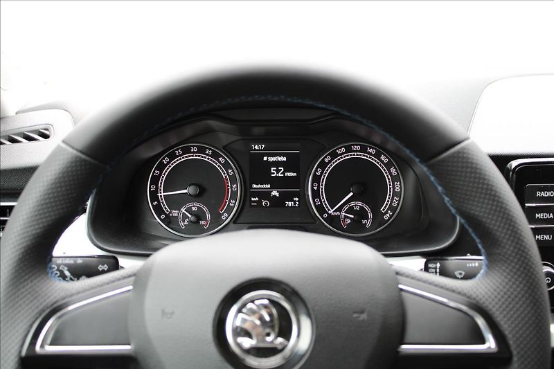 Škoda Scala 1.6 TDI / AMBITION / CZ - fotka 15 z 44