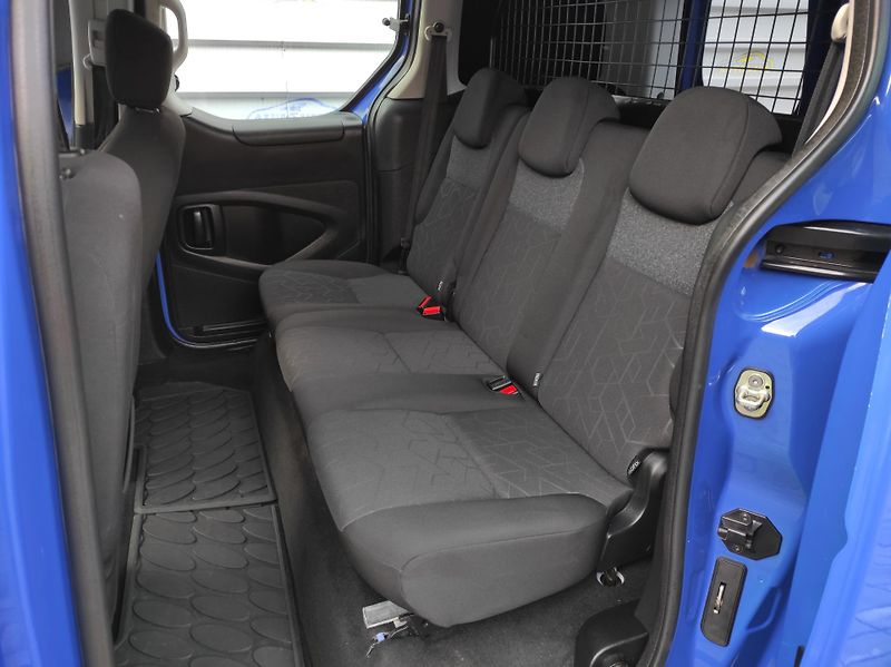 Peugeot Partner Tepee 1,6 BlueHDi ACTIVE,ČR,1majitel - fotka 13 z 18