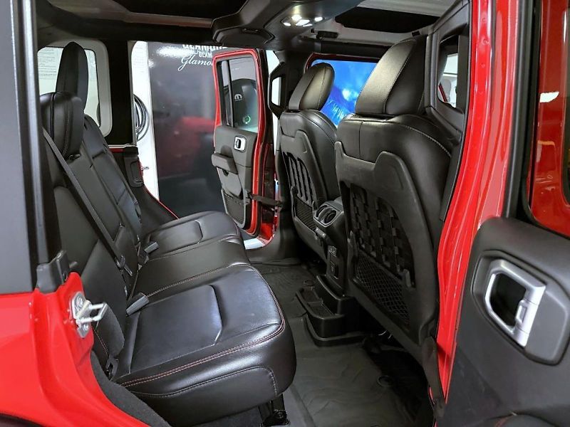 Jeep Wrangler (2019) Unlimited JL 2.2 CRD 200k AT8 - fotka 8 z 21
