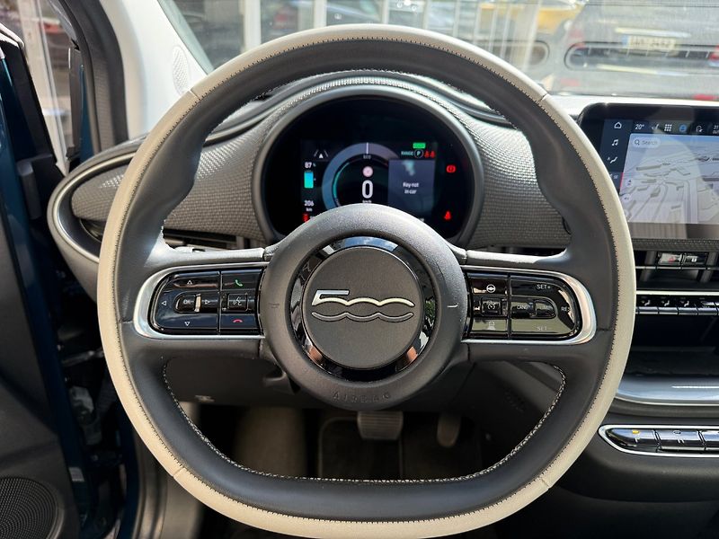 Fiat 500e (2022) La Prima by Bocelli 118 HP - fotka 14 z 27