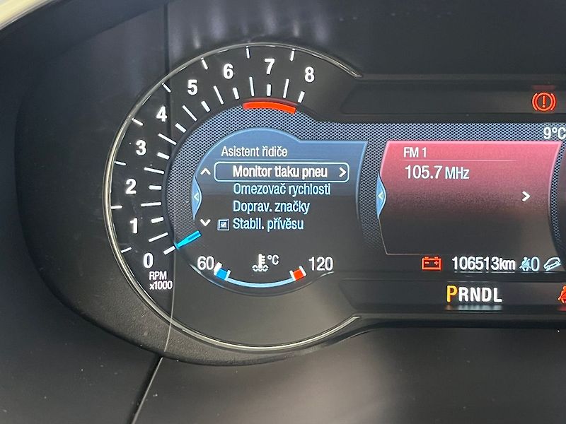 Ford S-MAX 2,5 FHEV Vignale 140KW  7 míst - fotka 14 z 57
