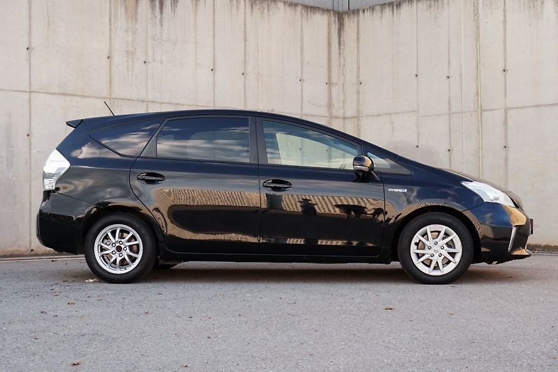 Toyota Prius 1.8 HYBRID 7míst - fotka 4 z 34