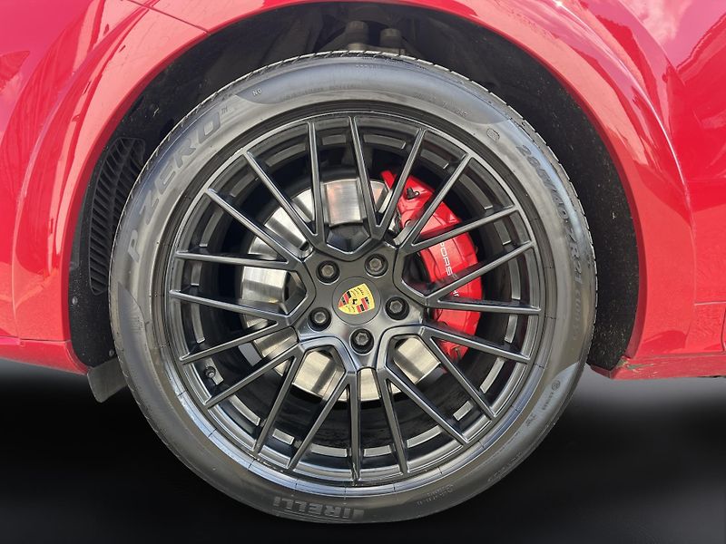 Porsche Cayenne GTS - fotka 13 z 28
