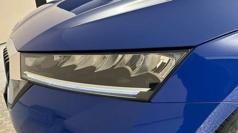Škoda Octavia 2.0 TDI Ambition Combi - fotka 18 z 27