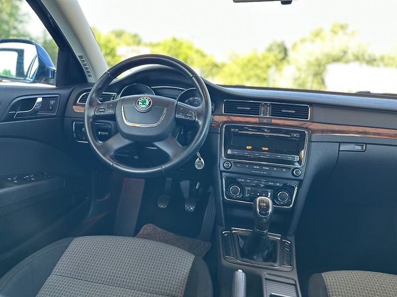 Škoda Superb (2009) 1.9TDi GARANCE KM - fotka 8 z 13