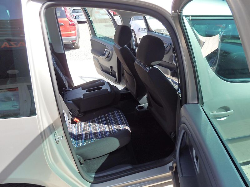 Škoda Roomster 1.2 TSI 63 kW KLIMA, ESP - fotka 9 z 16